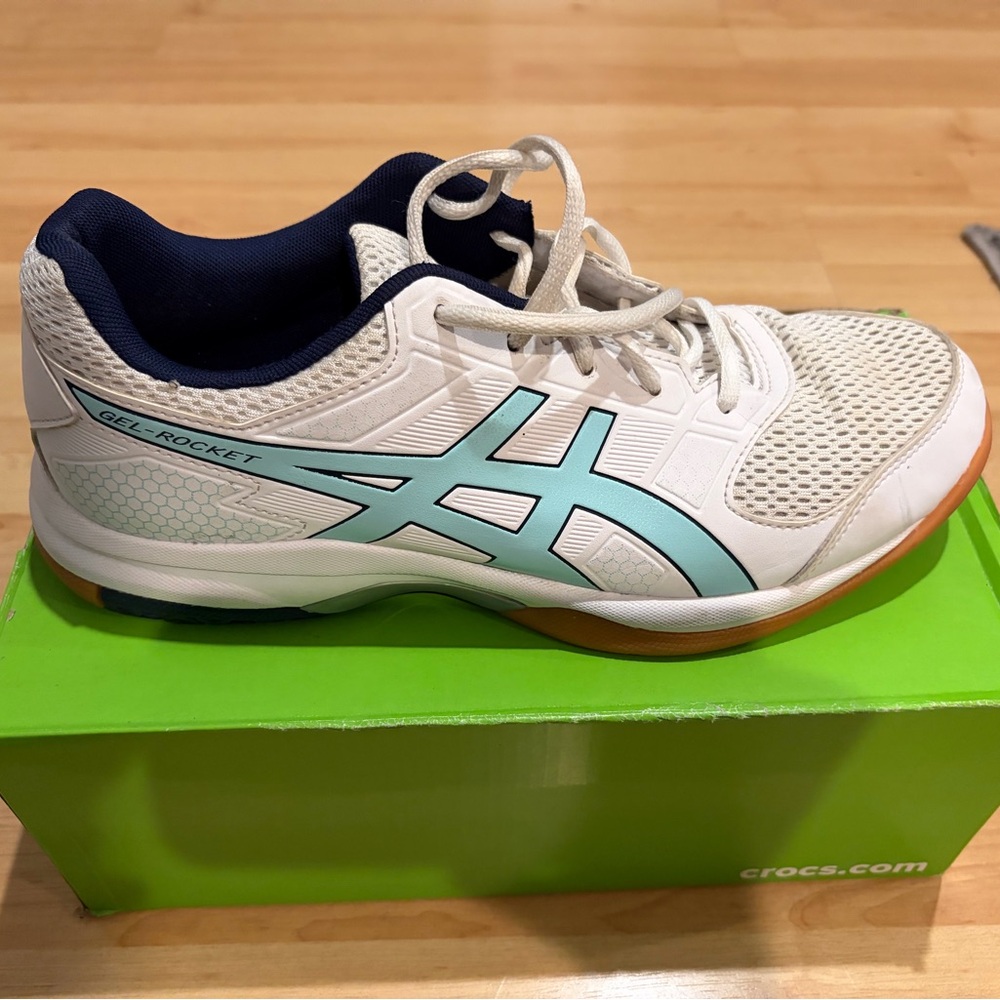 Asics Gel-Rocket women’s 9.5